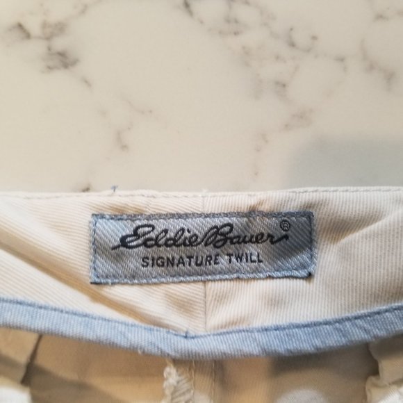 Eddie Bauer Signature Twill Shorts - Size 10 - Picture 5 of 7